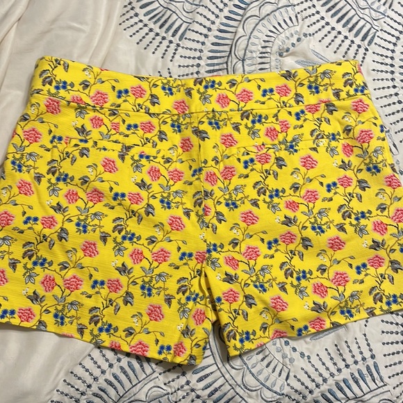 Loft yellow floral shorts US size 10 - Picture 5 of 6